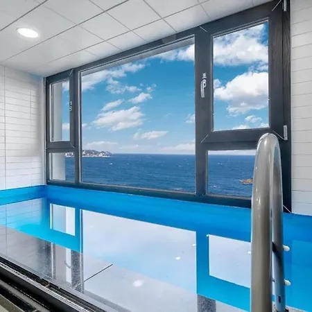 Gampo Beach Hill Pool Villa-3