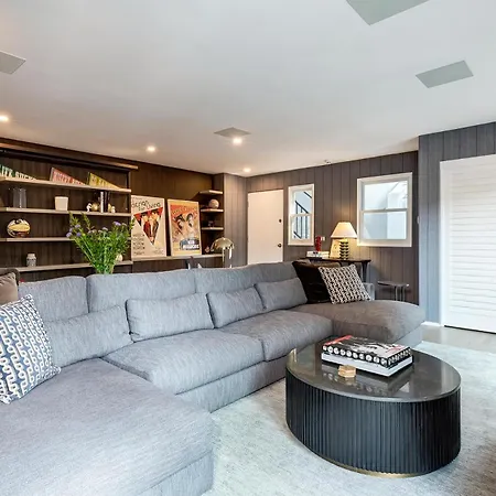 Hollywood Hills Luxury Retreat-3