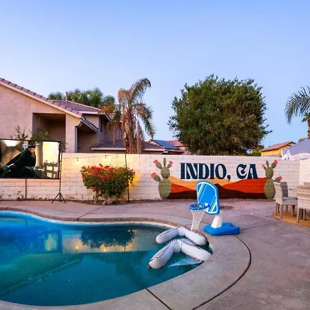 Mariposa House Swim-In Theatre With Gated Pool-3
