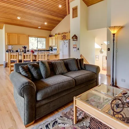 Lava Butte Lane 03 | Discover Sunriver-3