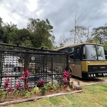 Hospedagem Onibus Gold Em Pedra Azul-3