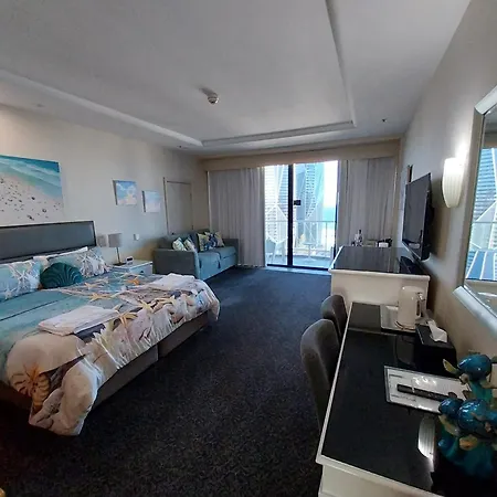 Luxury Privately Owned Ocean View Studio Oaks Gold Tower-2