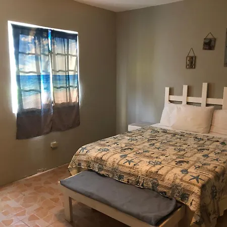 Fisherman'S Inn Hotel Silver Sands, Duncans Bay-3