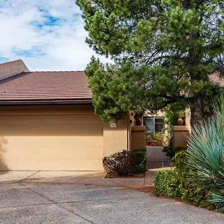 Spacious Sedona Splendor With Community Spa & Pool-2