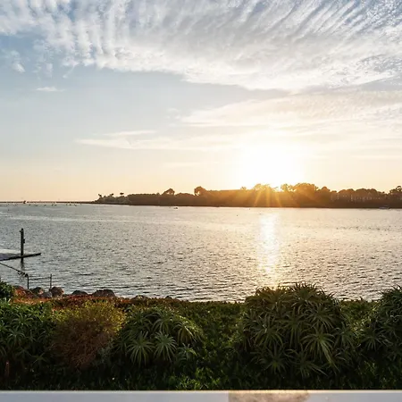 Azure Marina Luxe - Waterfront With Sunset Views-2