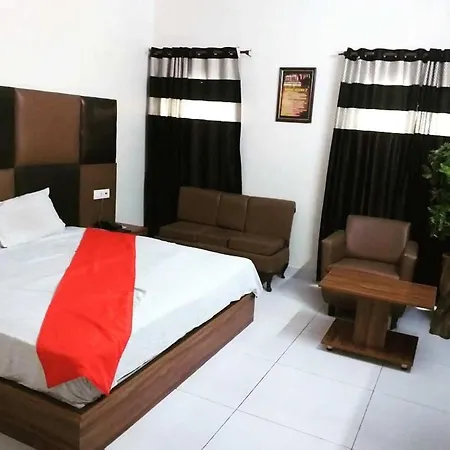 Hotel Seema'Z-2