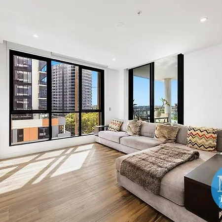 Luxury Apartment In Eastgardens-2