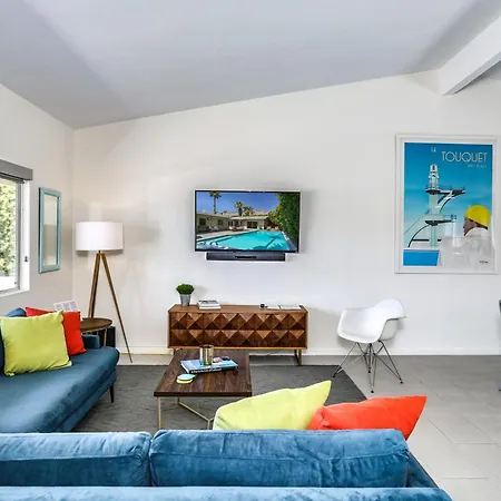 Luring Palms Oasis-2