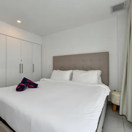 Harbour House Apt 410-2