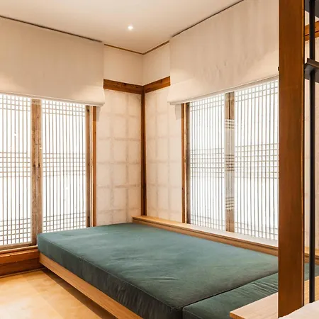 Luxury Hanok Sangseon Heritage Hanok-2
