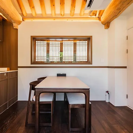 Luxury Hanok Sangseon Heritage Hanok-3