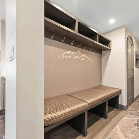 Lodge Tower 677 Three Bedroom Residence-2