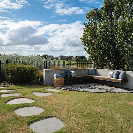 Ultimate Luxury Family Home With Spa Pool-2