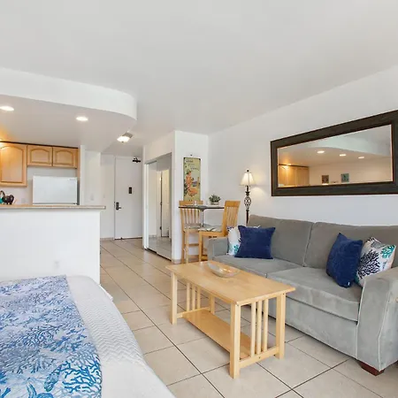 Kauhale Makai 102 By Coldwell Banker Island Vacations-3
