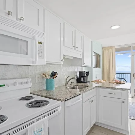 Oceanfront Seawatch Resort Unit 1012 Luxury Sleeps 2 Ten Pools Ten Hot Tubs-3