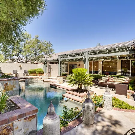 Upscale Henderson Hideaway With Private Patio!-2
