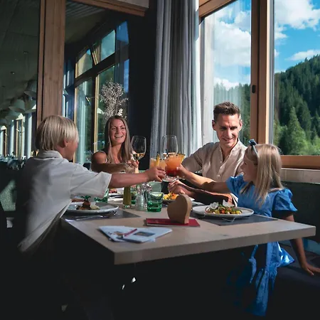 Almhof Family und Wellness Resort-2