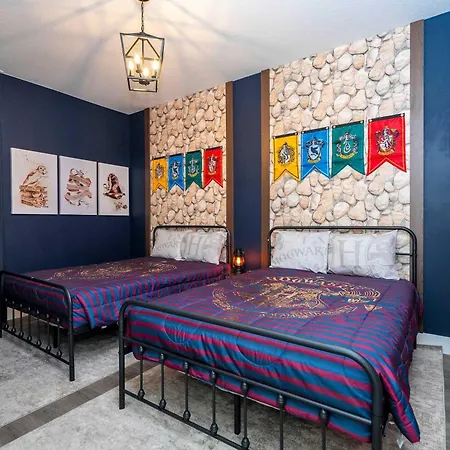 Disney Getaway Private Pool Themed Bedrooms. Book Now Dw8-3