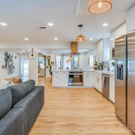 Fox Garden Luxury Boho Near Downtown & Beach-2