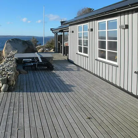 The Summer House On The Rocky Beach At Skjaerhalden-2