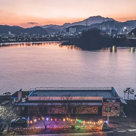 Chuncheon Rivermoon Spa Pension-3