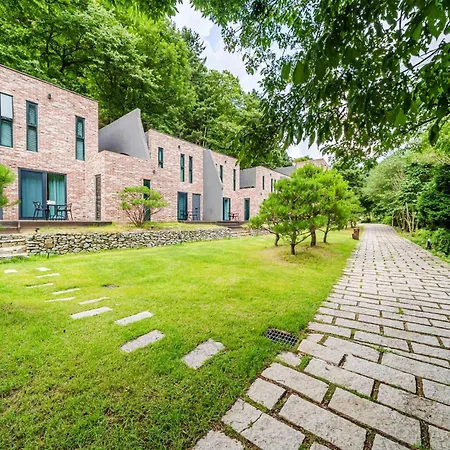 Gapyeong Pension The Q24 Spa N Pool Villa-3