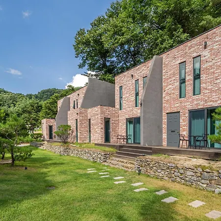 Gapyeong Pension The Q24 Spa N Pool Villa-2