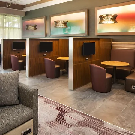 Courtyard By Marriott Miami Airport-3
