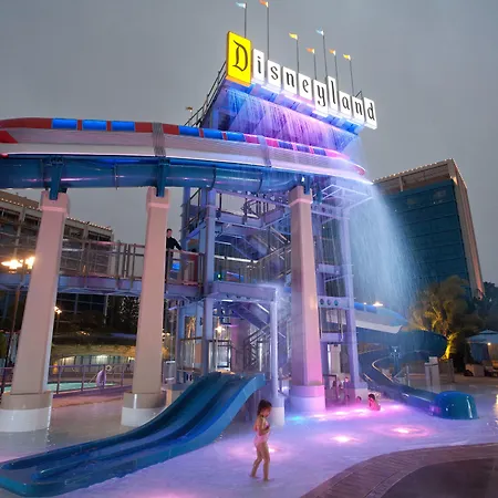 Disneyland Hotel-2