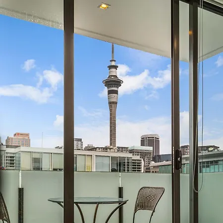 Beautiful 2Br - Pool, Gym & Parking Zodiak Stays-2