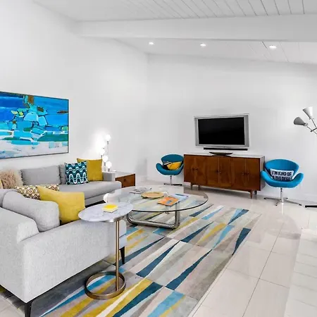 Villa Reel Paradise - Mid Century House-2