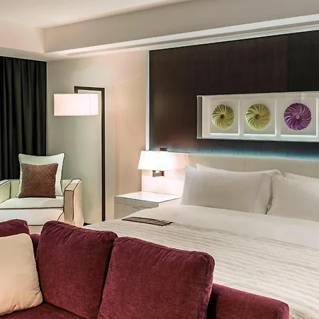 Le Meridien Dubai Hotel & Conference Centre-3