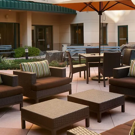 Courtyard By Marriott Jersey City Newport-2
