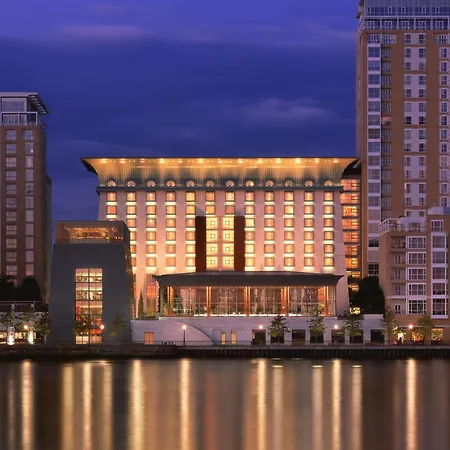 Canary Riverside Plaza Hotel-3
