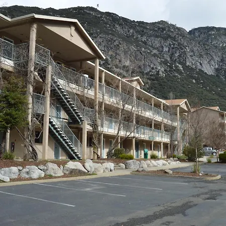Yosemite View Lodge-3