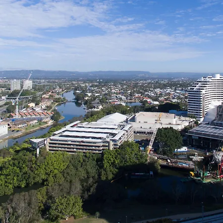 Broadbeach Savannah Resort-2