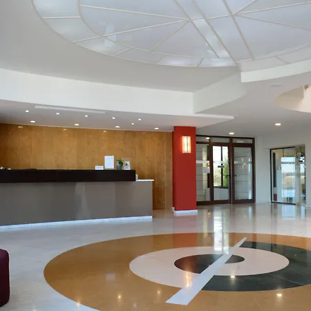 Macaris Suites & Spa-3
