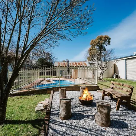 Madeira Cottage - Country Comfort With Pool-2