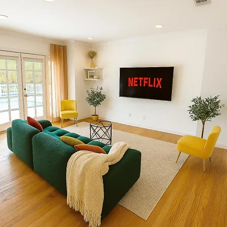 Stylish 3Br Getaway Plus Pool-2