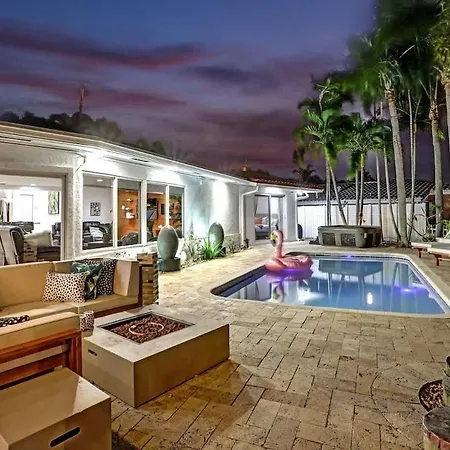 Waterfront With Pool Spa Tiki Bar And 1 Mile To Beach-2