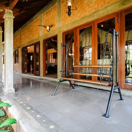 The Pier House-2