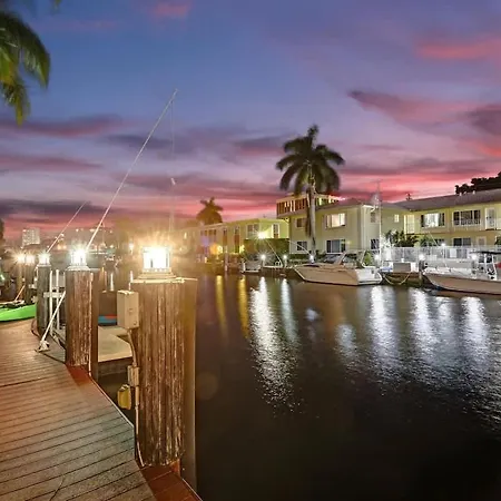 Waterfront With Pool Spa Tiki Bar And 1 Mile To Beach-3