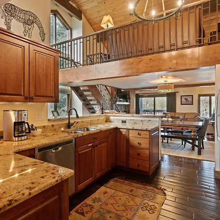 Ridgepoint - Three Bedroom With Spa #128-2