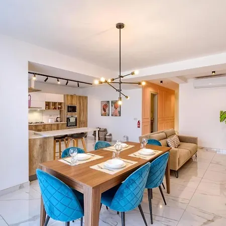 2Br Gozo Escape With Private Tub & Backyard By 360 Estates-3