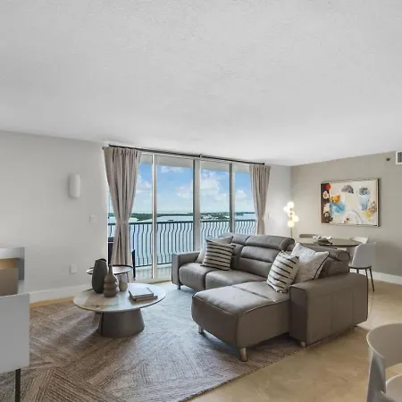 Stunning 3B2B With Ocean And City Views - Free Parking-3