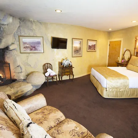 Madonna Inn-3