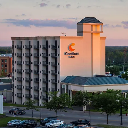 Comfort Inn Fallsview-2