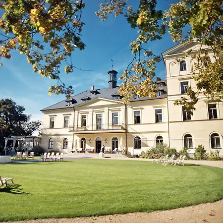 Chateau Mcely-2