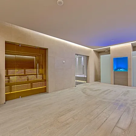 Ramada Plaza By Wyndham Bucharest Convention Center-2
