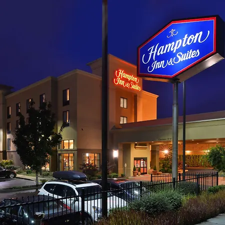 Hampton Inn & Suites Tacoma-2